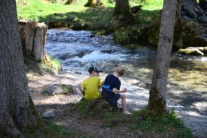 Kinderlager im Frühling